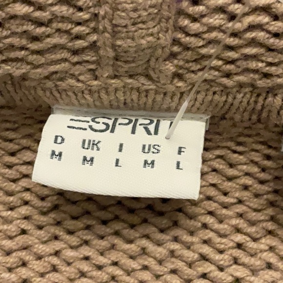 Esprit Classic Brown Fall Long Sweater with faux fur hood . - Picture 2 of 11